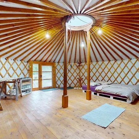 Jurta Na Krupinskej Planine *